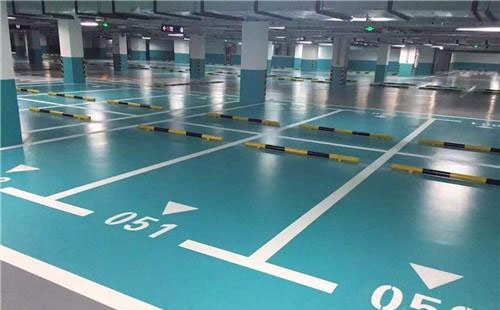 清水清水环氧地坪中涂：构筑坚固地面的关键环节